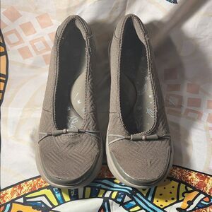 Bzees Electric Taupe Pump - Size 6.5